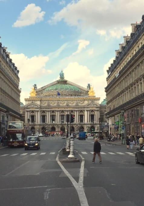 Paris, Opera 4...so Parisian Apartment *